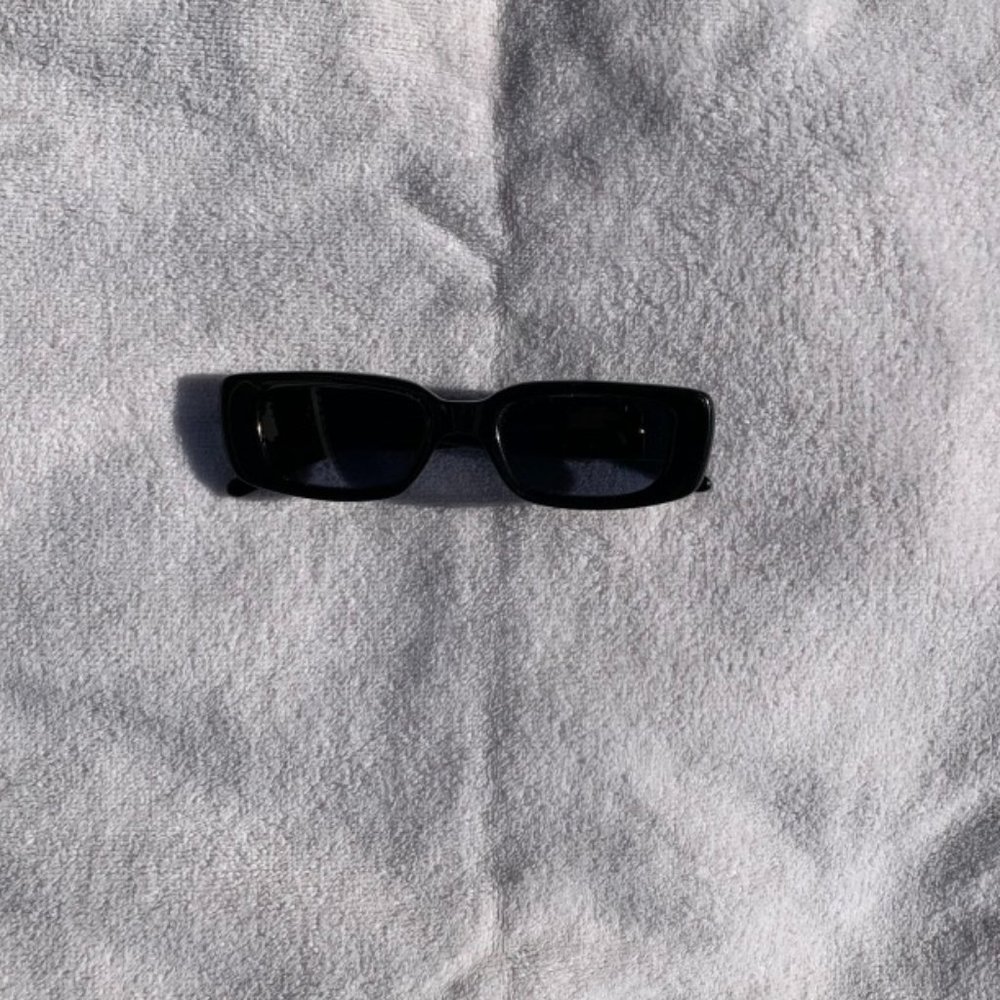 Gucci Style 2409/S Black Sunglasses
